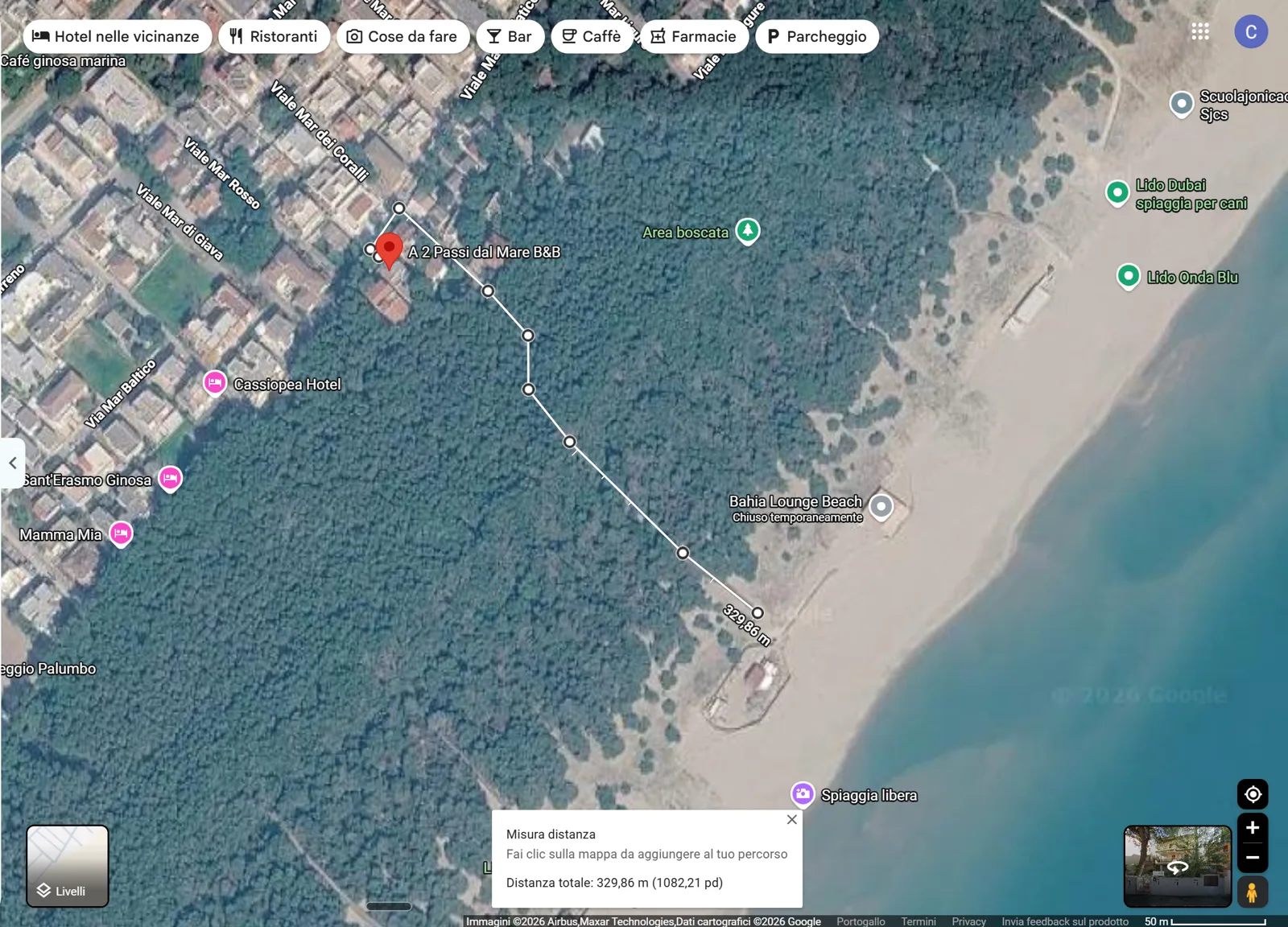 Misura su Google Maps: 330 metri a piedi dalla casa alla spiaggia attraverso la Pineta Regina