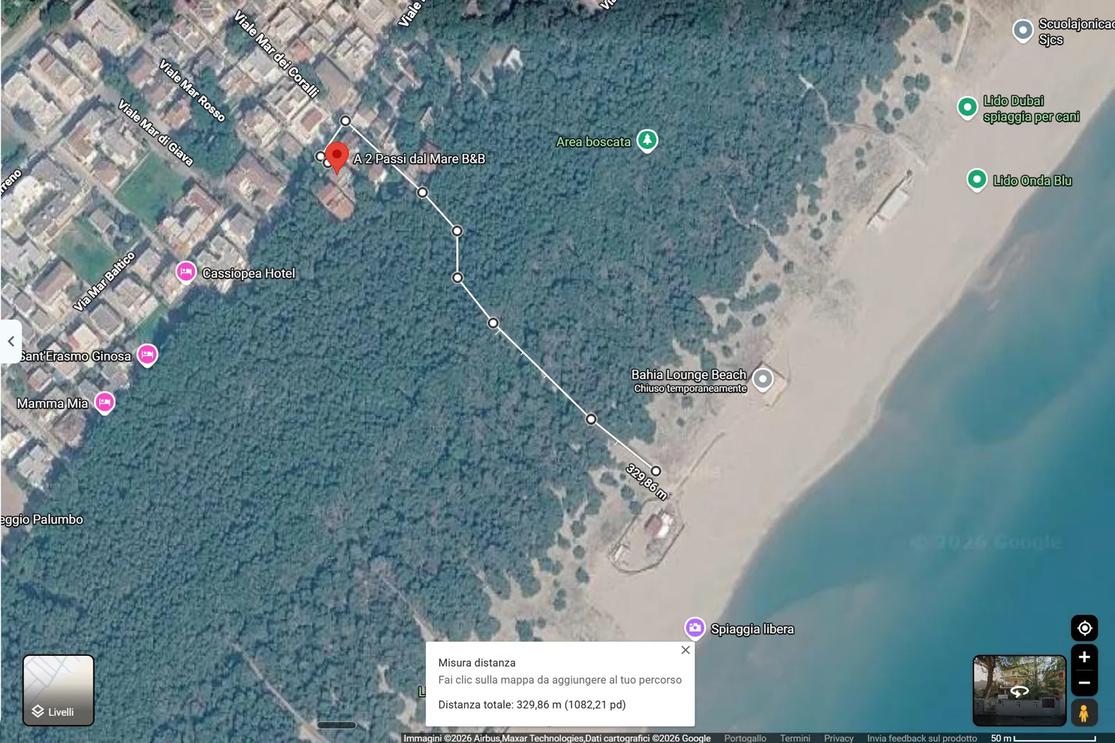 Misura su Google Maps: 330 metri a piedi dalla casa alla spiaggia attraverso la Pineta Regina