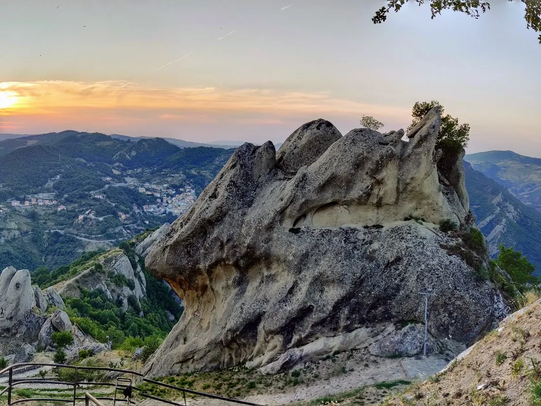 Il Sentiero delle Sette Pietre, Pietrapertosa (Basilicata)