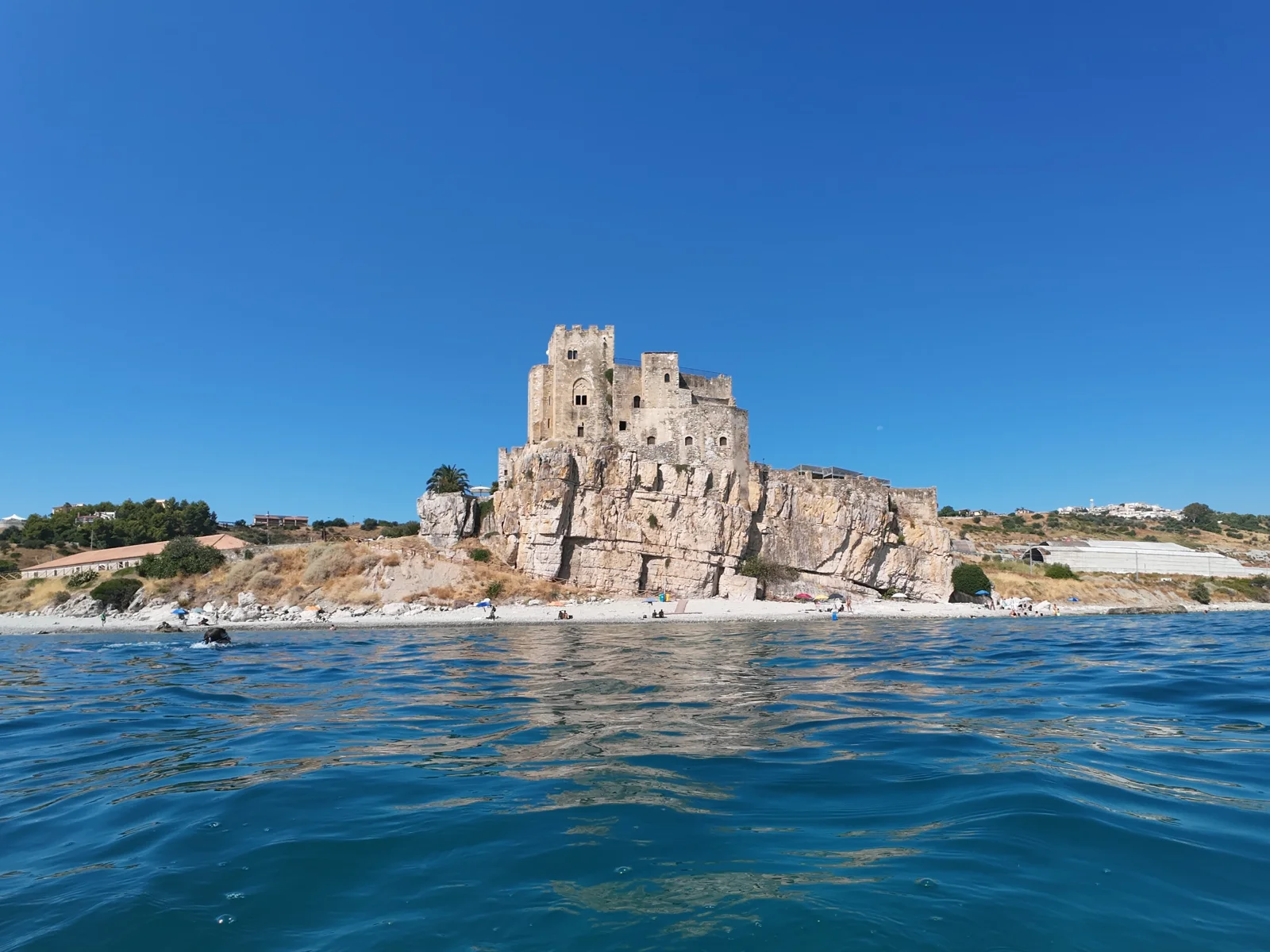 Il castello federiciano sul mare, Roseto Capo Spulico (Calabria)